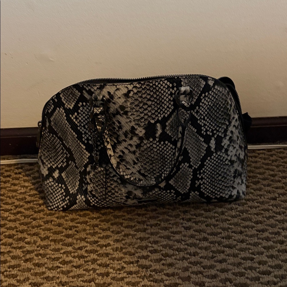Snakeskin Pattern Handbag, like new